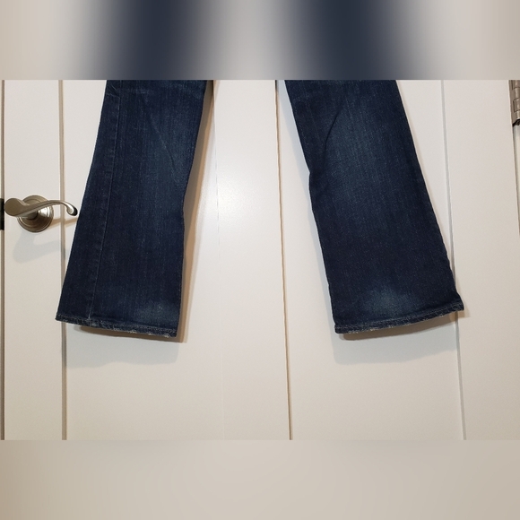 Eddie Bauer Bakely Boot Cut Blue Jeans - Picture 14 of 16